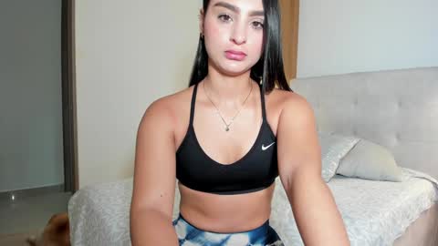Snapshot of melanyrosse chatting on September 15, 2025, 5:02 pm Melany online show from September 15, 2025, 5:02 pm