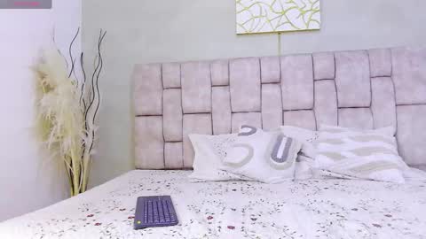 Melany online show from May 7, 2026, 1:38 pm