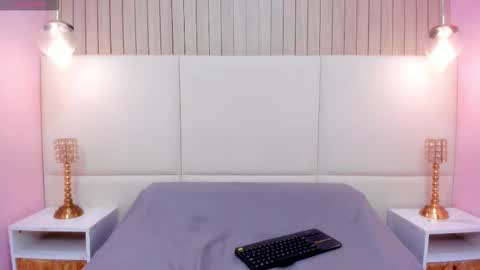 Snapshot of melanywayne_ chatting on December 4, 2025, 7:11 pm Melany online show from December 4, 2025, 7:11 pm