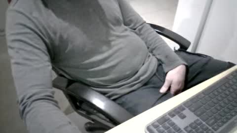 melbguy_075 online show from July 13, 2026, 7:11 am