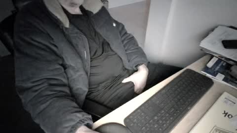 melbguy_075 online show from July 28, 2026, 7:04 am