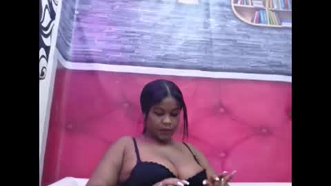 Snapshot of melhiza chatting on December 27, 2024, 5:20 am melhiza online show from December 27, 2024, 5:20 am