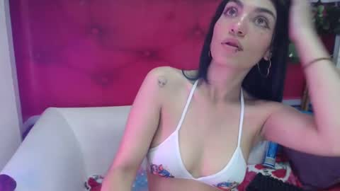 Snapshot of melhiza chatting on February 19, 2025, 6:43 pm melhiza online show from February 19, 2025, 6:43 pm