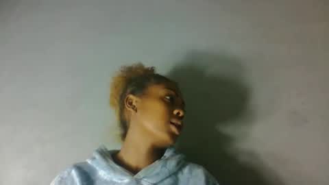 meliana98 online show from October 29, 2025, 6:09 pm