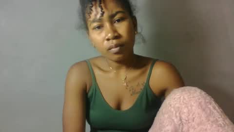 meliana98 online show from November 7, 2025, 4:01 am