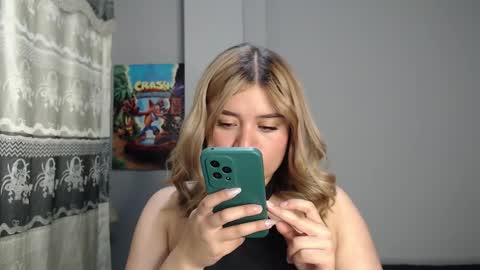 Snapshot of meliinna_xxx chatting on November 28, 2025, 2:25 am meliinna_xxx online show from November 28, 2025, 2:25 am