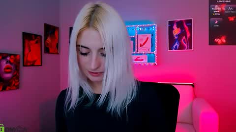 Snapshot of melisa_white1 chatting on February 3, 2026, 8:58 pm Melisa online show from February 3, 2026, 8:58 pm