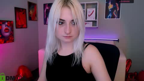 Snapshot of melisa_white1 chatting on February 28, 2026, 8:21 pm Melisa online show from February 28, 2026, 8:21 pm