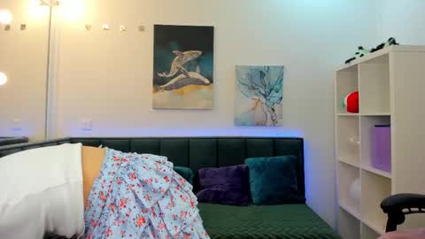 melissa_new22 online show from October 24, 2025, 12:19 am