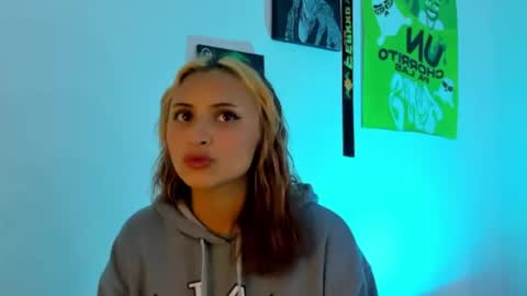 melissa_noir online show from November 19, 2025, 5:35 pm