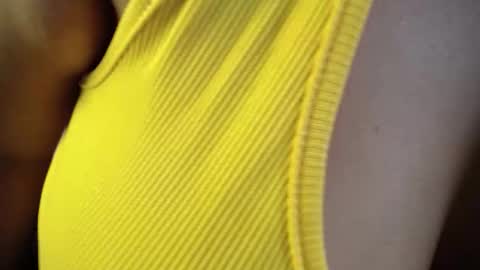 Snapshot of melissa_rhodes chatting on December 18, 2025, 4:18 am Melissa online show from December 18, 2025, 4:18 am