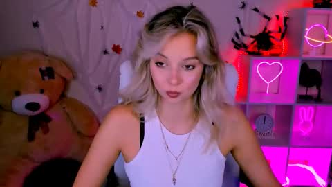 Melissa online show from October 16, 2025, 4:30 pm