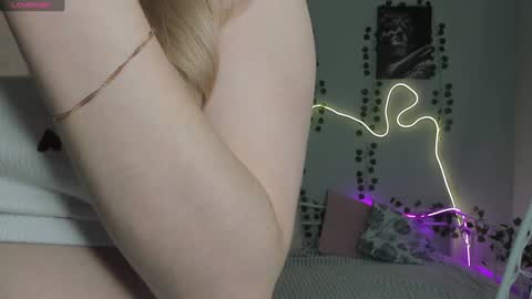 Snapshot of melissa_sshy chatting on December 26, 2024, 7:24 am Melissa HOT CONTENT HERE online show from December 26, 2024, 7:24 am
