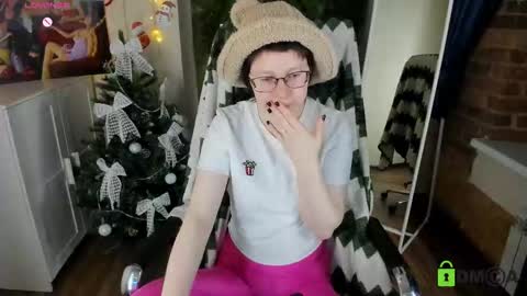 Melissa online show from December 19, 2025, 8:38 pm