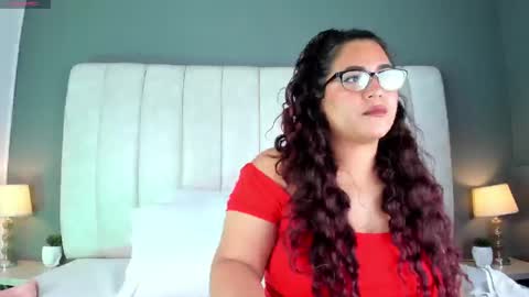 M E L I S S A  online show from March 11, 2025, 12:06 pm