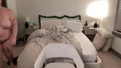 Snapshot of melkteeth chatting on December 17, 2025, 12:27 am melkteeth online show from December 17, 2025, 12:27 am