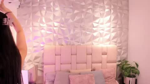 Snapshot of mell_muller chatting on May 6, 2026, 11:59 am Mell online show from May 6, 2026, 11:59 am