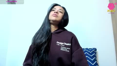 mellanie online show from November 26, 2025, 9:54 am