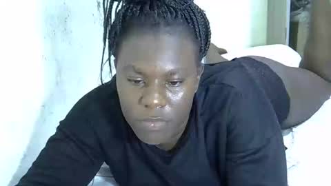 Snapshot of mellanine_ebony chatting on February 18, 2026, 5:58 am mellanine_ebony online show from February 18, 2026, 5:58 am