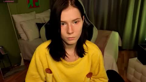 Snapshot of mellhyees chatting on November 5, 2025, 12:16 pm mellhyees online show from November 5, 2025, 12:16 pm