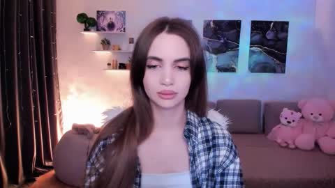 Tessa online show from October 21, 2025, 3:18 am