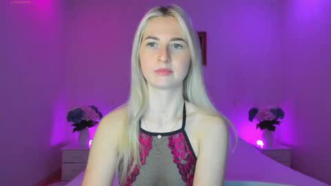 Snapshot of mellina_tey chatting on January 15, 2025, 9:30 pm Mellina online show from January 15, 2025, 9:30 pm