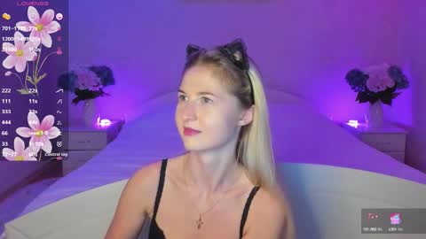 Snapshot of mellina_tey chatting on September 16, 2025, 6:31 pm Mellina online show from September 16, 2025, 6:31 pm
