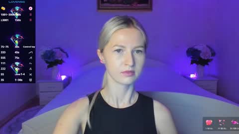 Mellina online show from December 4, 2025, 8:39 pm