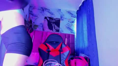 melllks online show from July 27, 2026, 6:37 pm