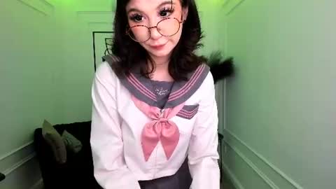 mellsawertyq online show from October 14, 2025, 8:09 pm