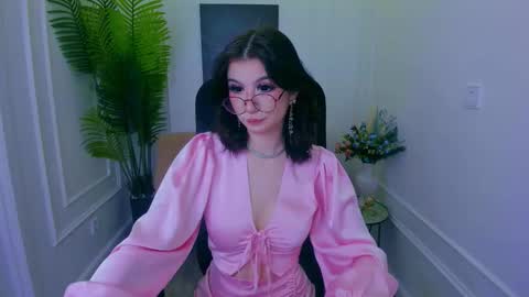 mellsawertyq online show from November 12, 2025, 11:32 am