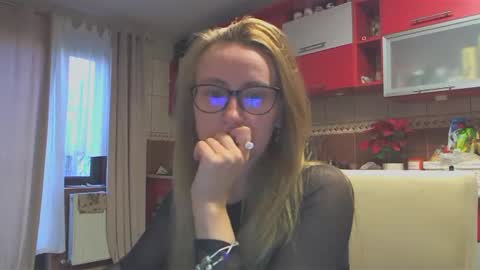 Snapshot of melly_rosey chatting on January 14, 2025, 7:38 am Melly online show from January 14, 2025, 7:38 am
