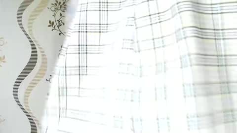 MelMooon online show from December 3, 2025, 11:47 pm