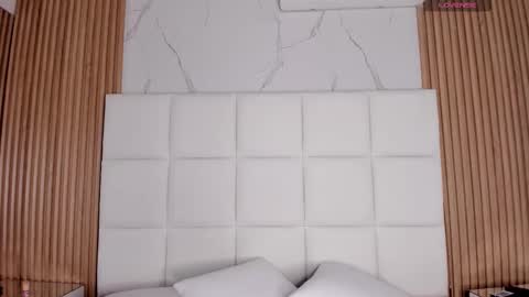 Snapshot of meloddy_parkerr_ chatting on February 22, 2026, 3:51 am MELODDY PARKERR online show from February 22, 2026, 3:51 am