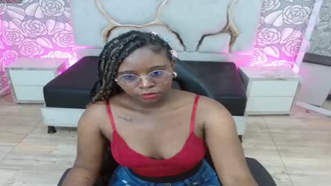 meloddyy_tay1 online show from March 29, 2026, 3:06 am