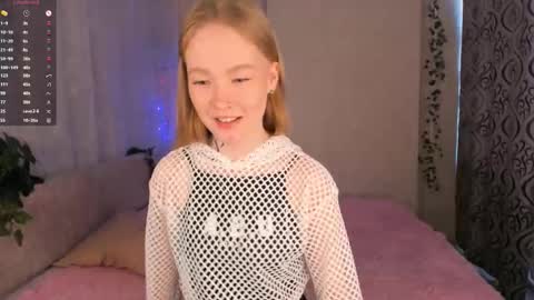 melodievejar online show from March 9, 2026, 4:27 am