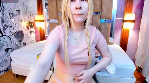 Snapshot of melody_lollii chatting on September 18, 2025, 7:16 pm melody_lollii online show from September 18, 2025, 7:16 pm