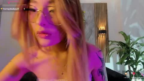 melodylanee online show from March 31, 2026, 11:10 am