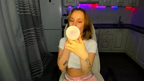 Kaylie online show from March 12, 2025, 9:44 am