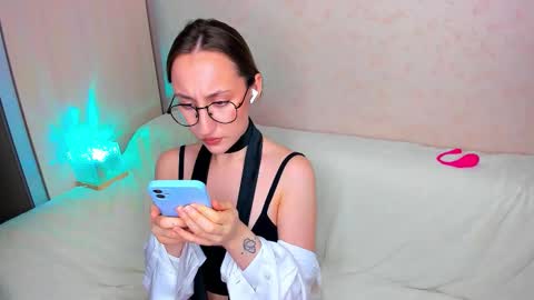 Kaylie online show from November 20, 2025, 6:29 pm