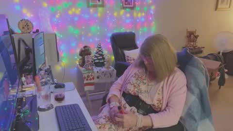 Snapshot of melodyredux_62 chatting on January 12, 2026, 11:04 am Melody online show from January 12, 2026, 11:04 am