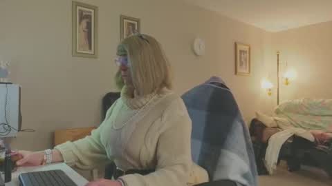 Snapshot of melodyredux_62 chatting on February 15, 2026, 12:58 pm Melody online show from February 15, 2026, 12:58 pm