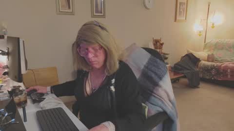 Snapshot of melodyredux_62 chatting on February 25, 2026, 6:06 pm Melody online show from February 25, 2026, 6:06 pm