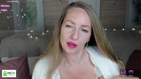 Snapshot of melodyys chatting on November 18, 2025, 5:28 pm Melody My schedule this week Wednesday Thursday Sunday online show from November 18, 2025, 5:28 pm