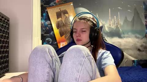 Snapshot of melonygriffen chatting on January 9, 2026, 1:47 pm Hi Im Aria 18 years old online show from January 9, 2026, 1:47 pm
