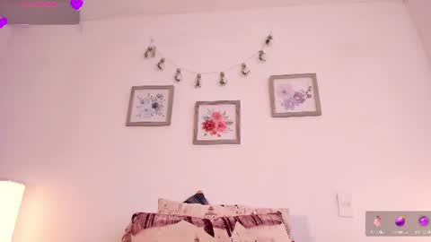 Snapshot of mely_rosee chatting on June 10, 2026, 12:37 pm online show from June 10, 2026, 12:37 pm