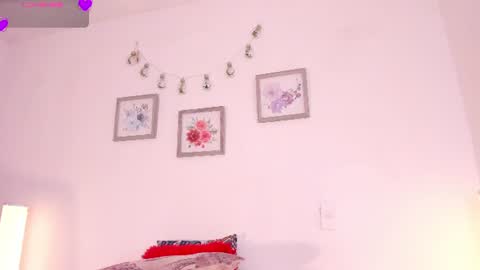 Snapshot of mely_rosee chatting on June 25, 2026, 12:31 pm online show from June 25, 2026, 12:31 pm
