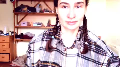 Snapshot of memorningdew chatting on January 1, 2025, 6:15 am Yummygirl online show from January 1, 2025, 6:15 am