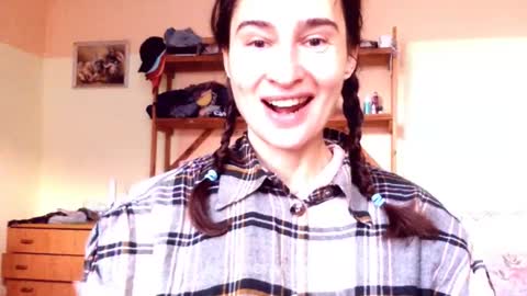 Snapshot of memorningdew chatting on January 2, 2025, 6:40 am Yummygirl online show from January 2, 2025, 6:40 am