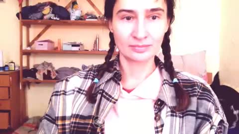 Snapshot of memorningdew chatting on January 2, 2025, 12:46 pm Yummygirl online show from January 2, 2025, 12:46 pm